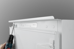 Превью картинка Морозильная камера встраиваемая Midea MDRE306FZF01 #12